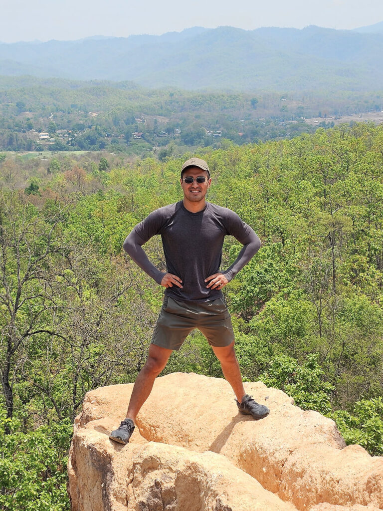 Standing at the edge of Pai Canyon