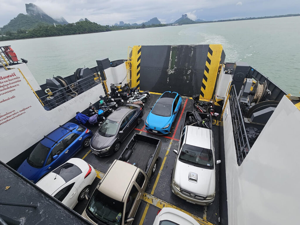 Seatran Car Ferry in Don Sak to Koh Phangan