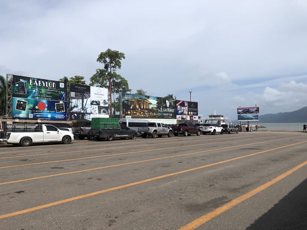 Queue at the Koh Chang ferry