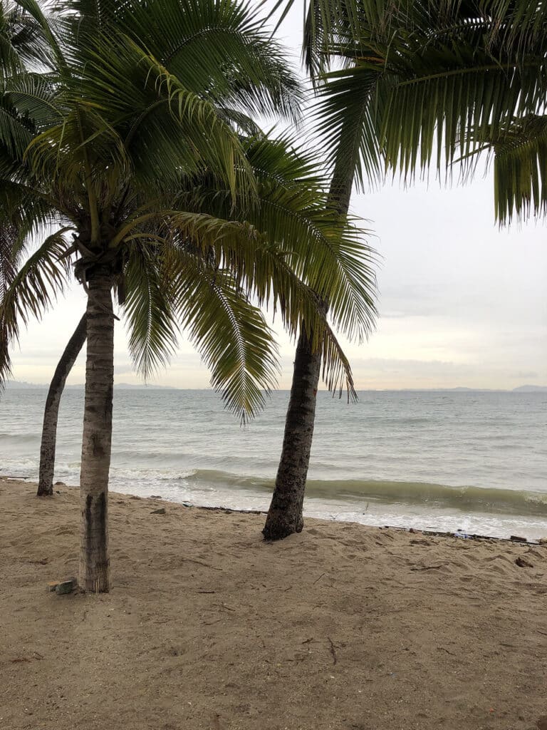 Bang Saen swimming conditions