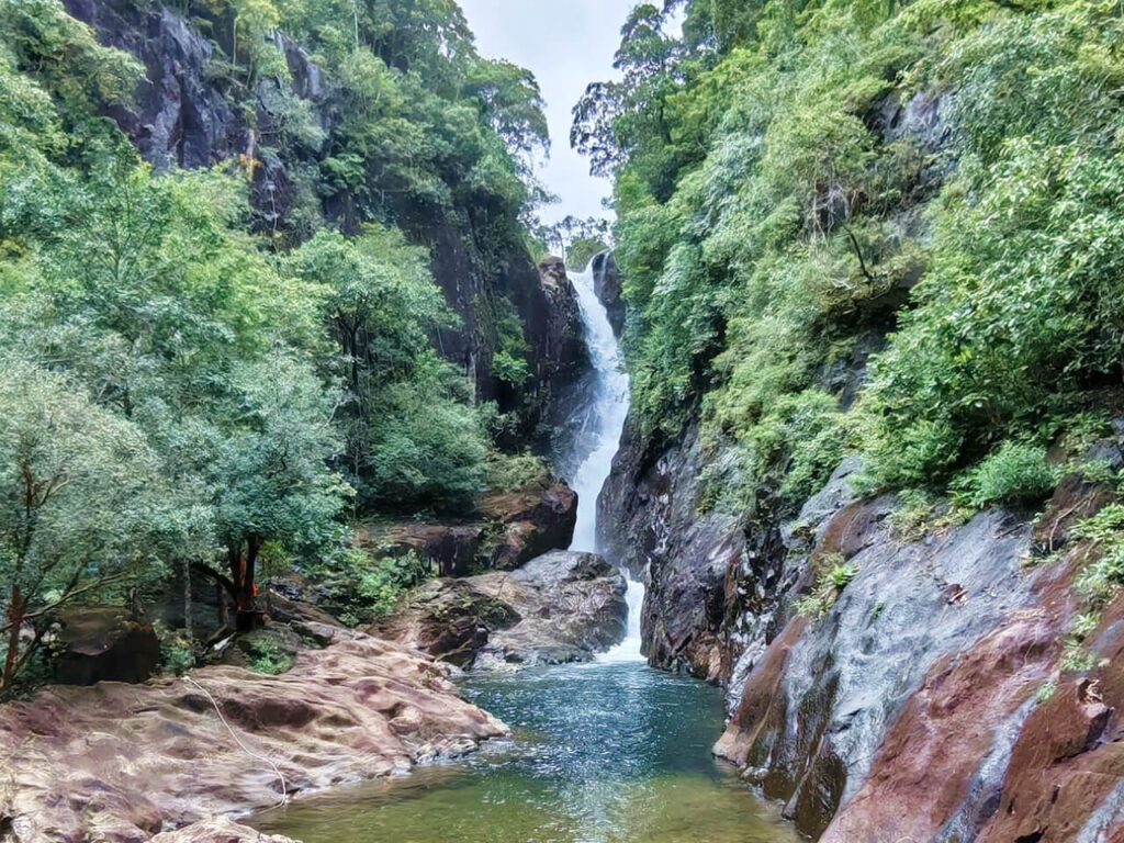 Khlong Phlu Waterfall