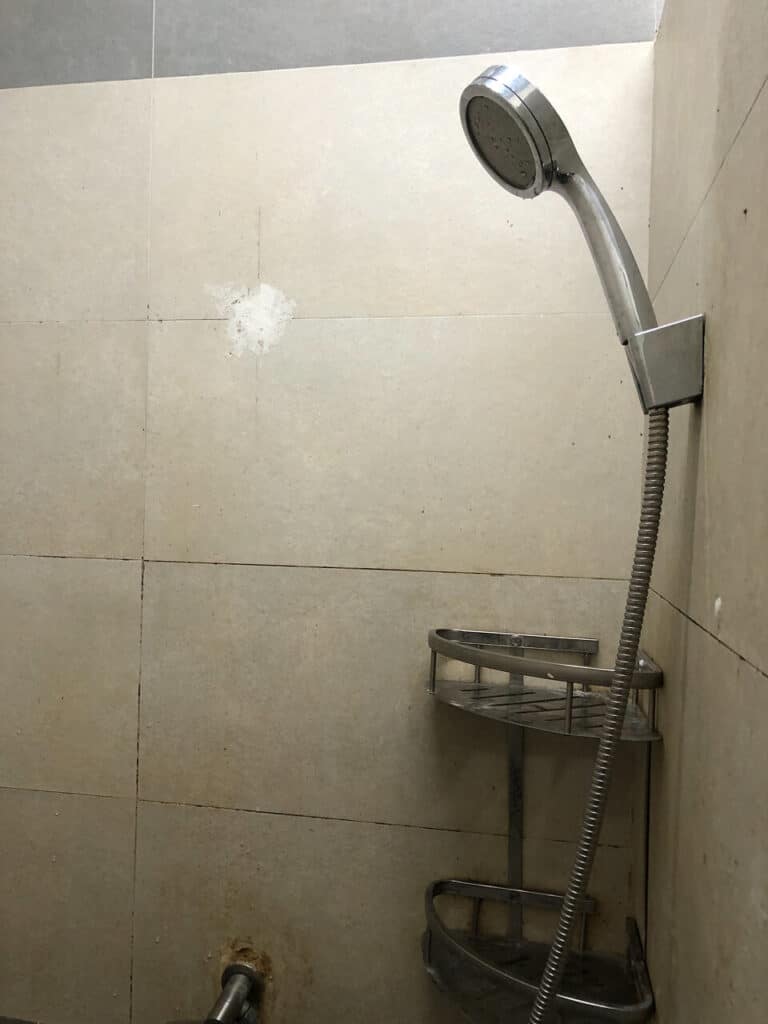 Shower cabin at Krung Thep Aphiwat station