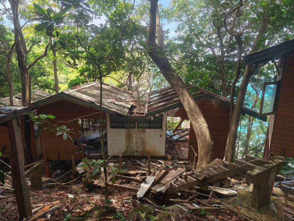 Abandoned houses on Similan Island #4