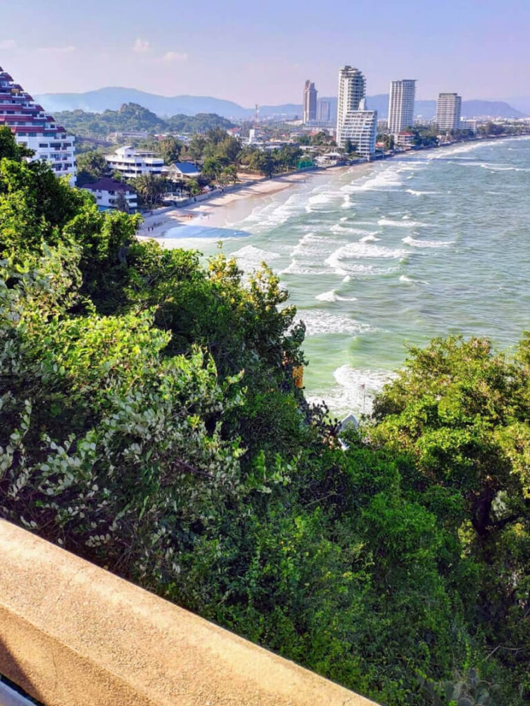 Wat Khao Takiap
