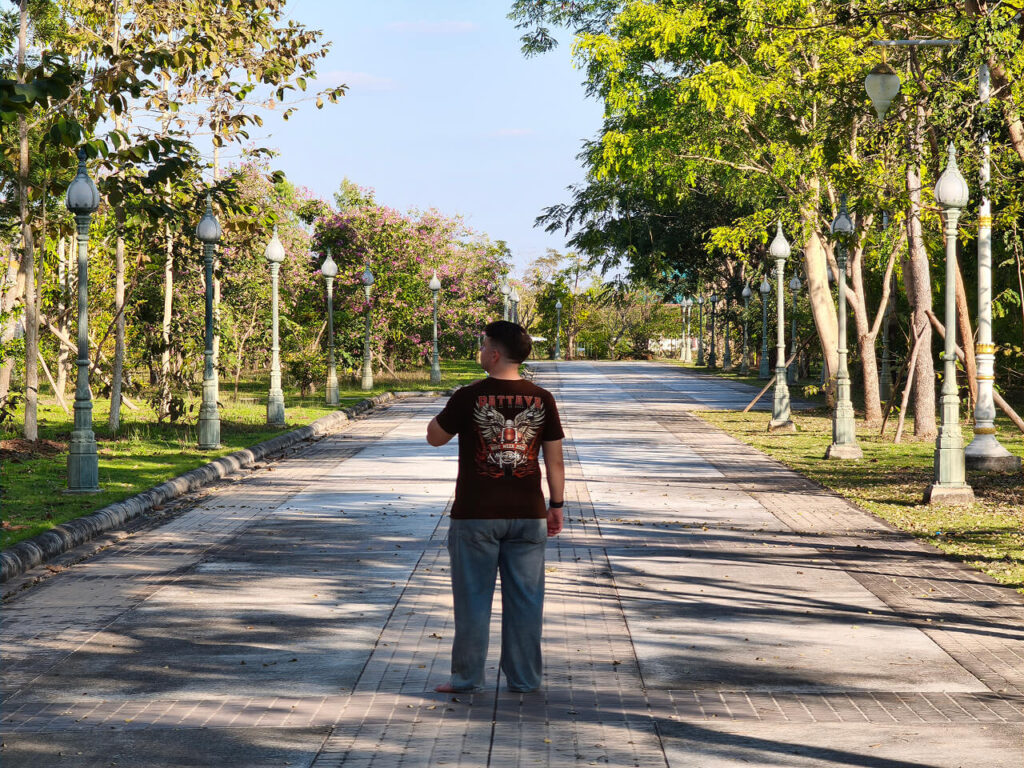Quiet street near Dhammachedi Museum in Udon Thani