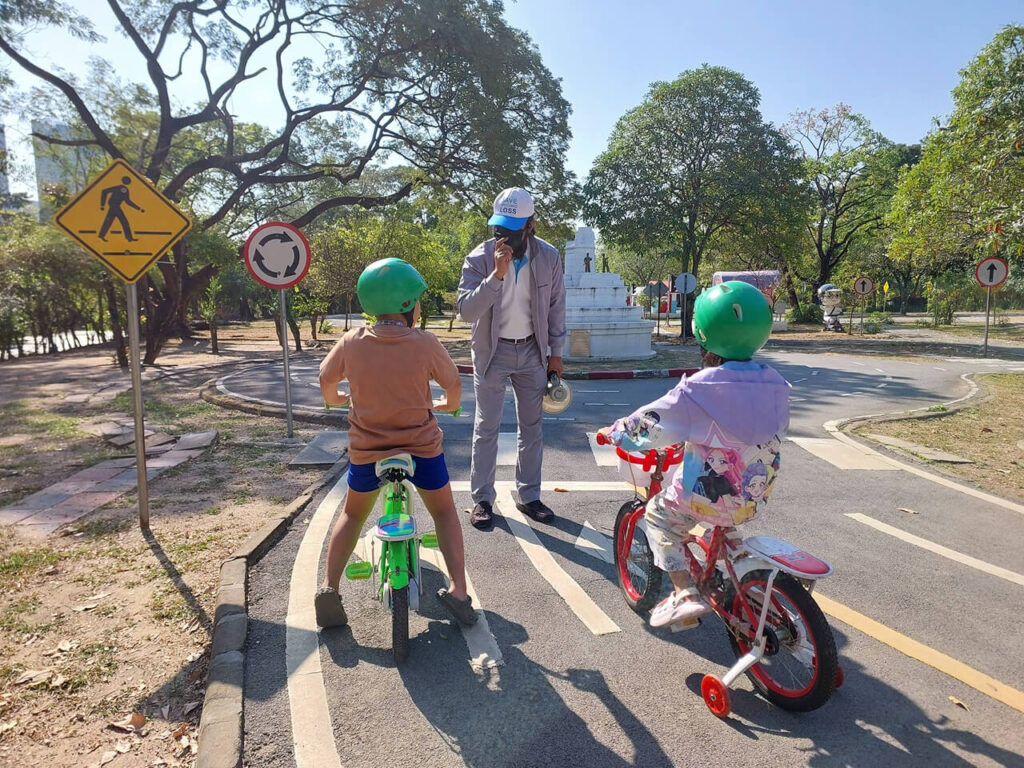 White Road Theme Park