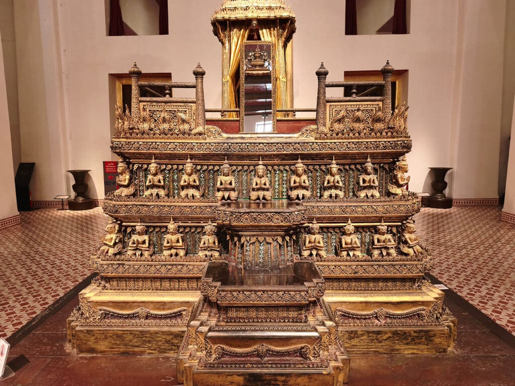 Viceroy Pinklao's throne