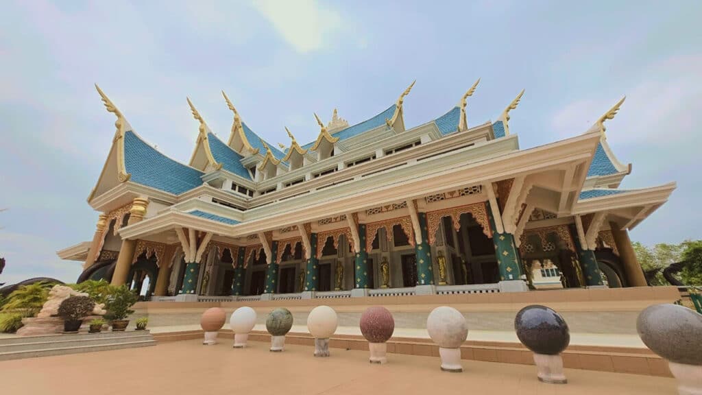 Wat Pa Phu Kon