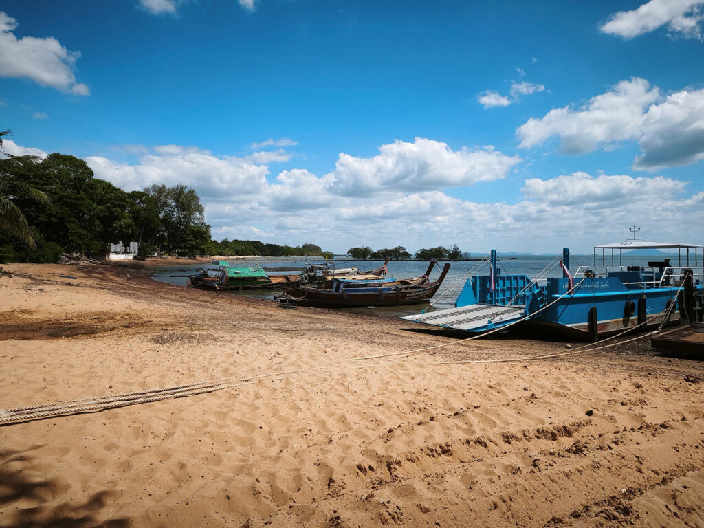 Ao Nam Mao Beach