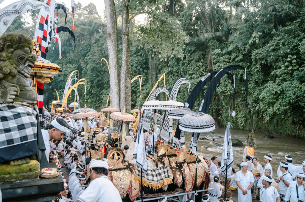 Melasti purification ceremony 3 days before Nyepi in Bali