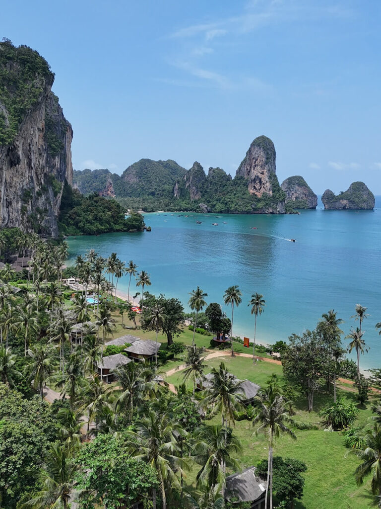 Tonsai Beach