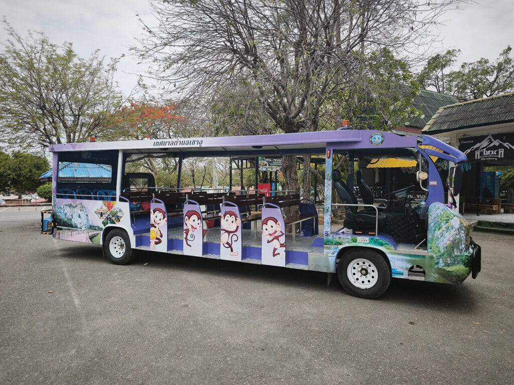 Tourist bus at Hin Khao Ngu Park