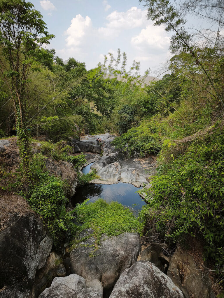 Kaew Chan Waterfalls