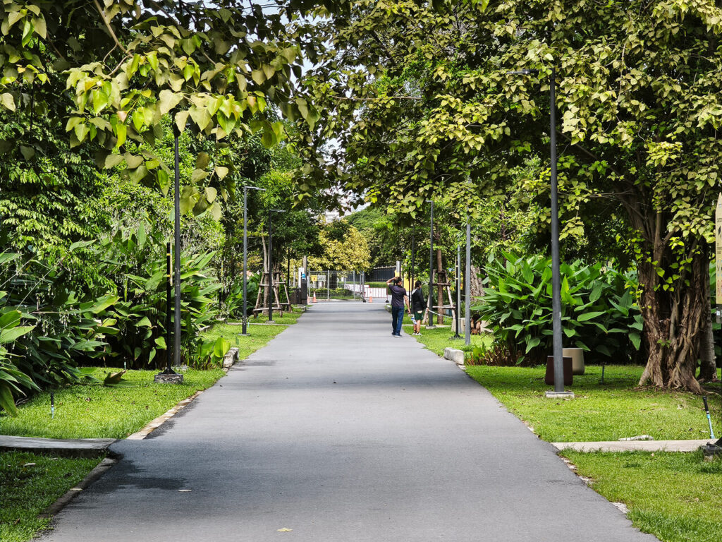 Benchakitti Dog Park