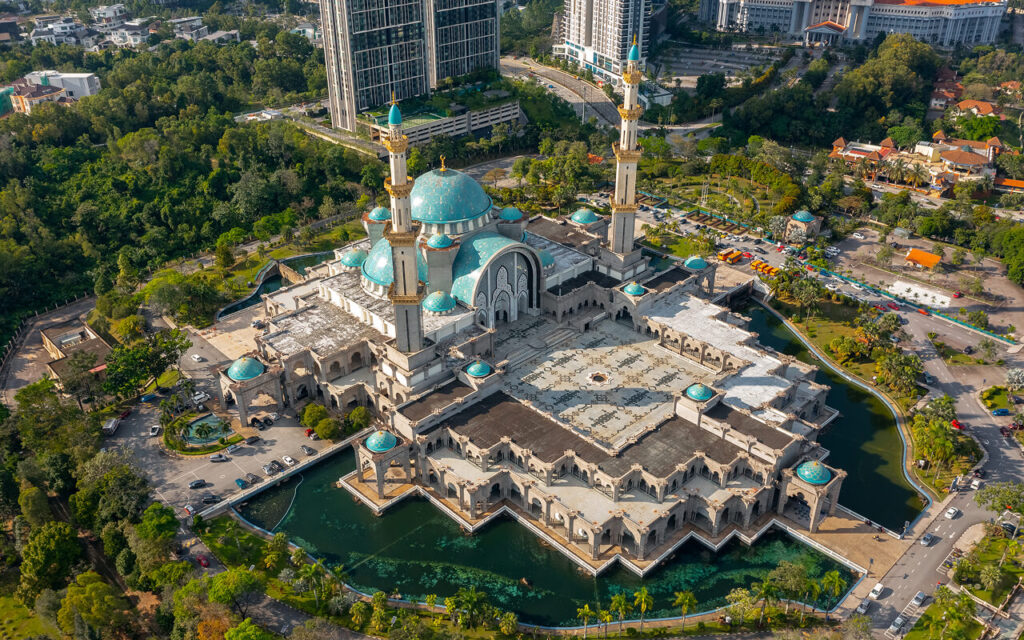 Federal Territory Mosque (Masjid Wilayah Persekutuan)