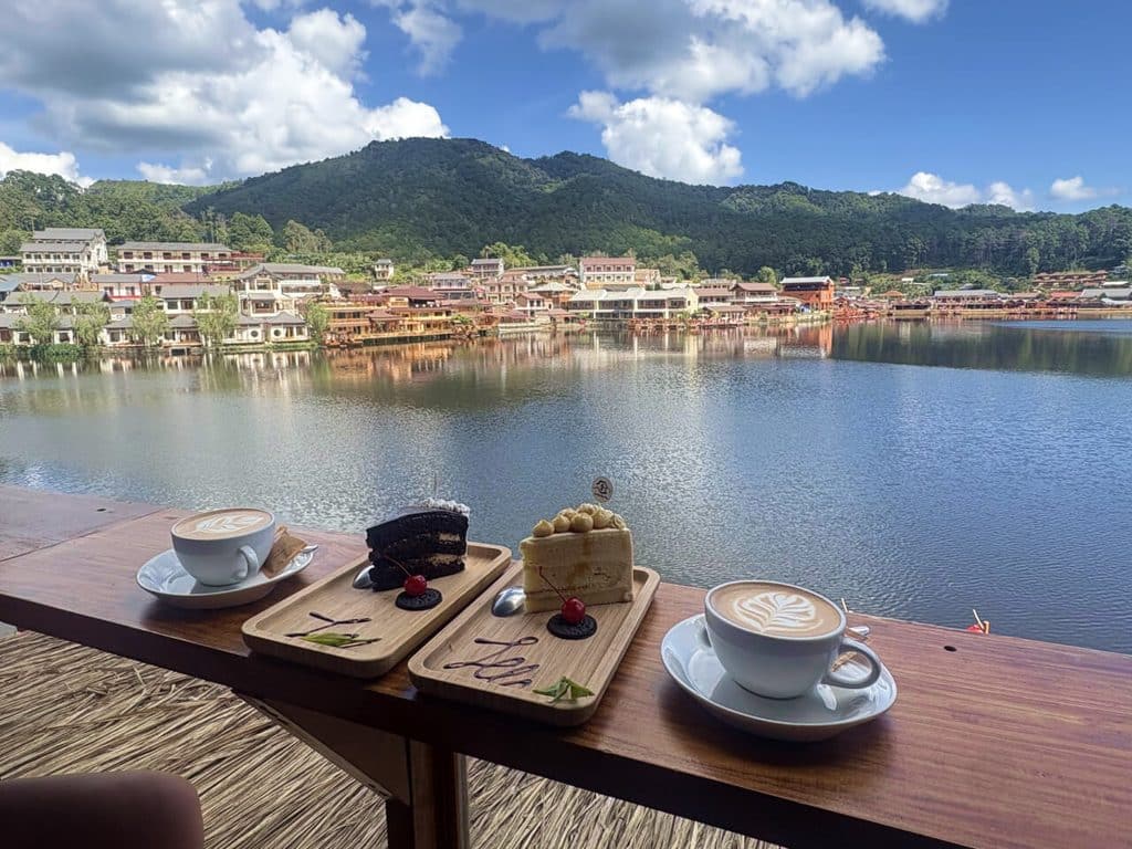 Lee Wine Coffee in Ban Rak Thai